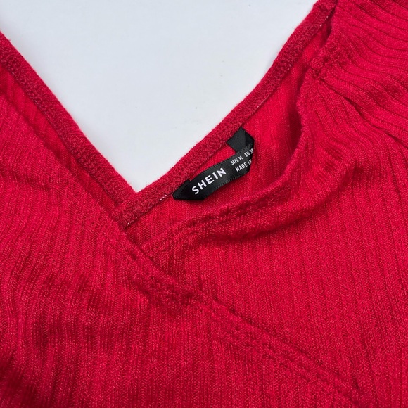 Red Crop Top - Picture 4 of 4